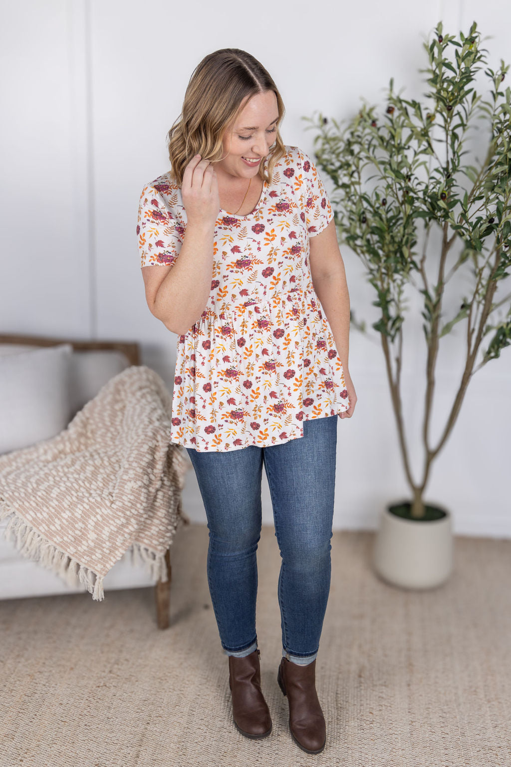 ARRIVED Sarah Ruffle Short Sleeve - Autumn Floral