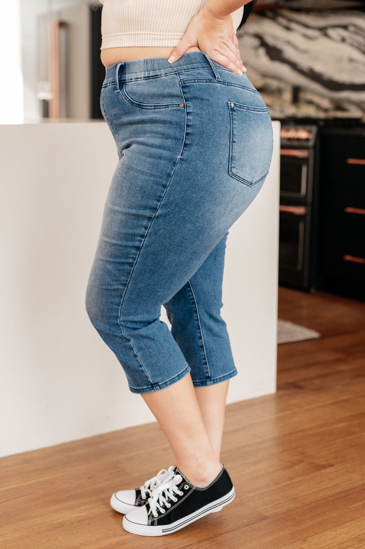 Emily Judy Blue High Rise Cool Denim Pull On Capri Jeans