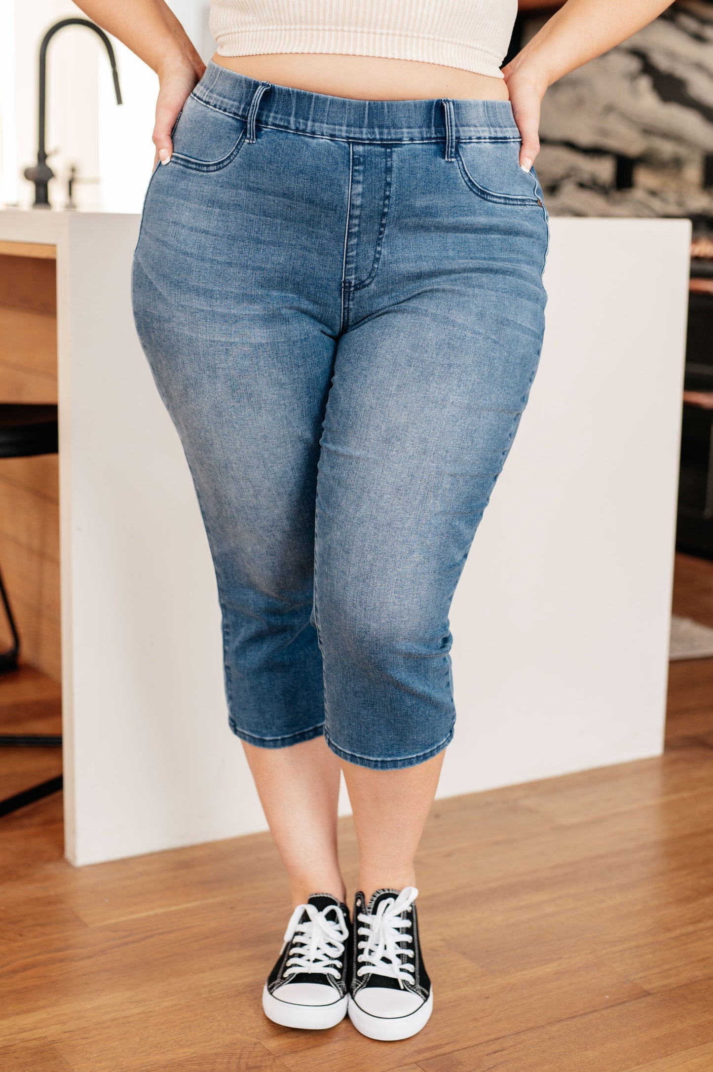 Emily Judy Blue High Rise Cool Denim Pull On Capri Jeans