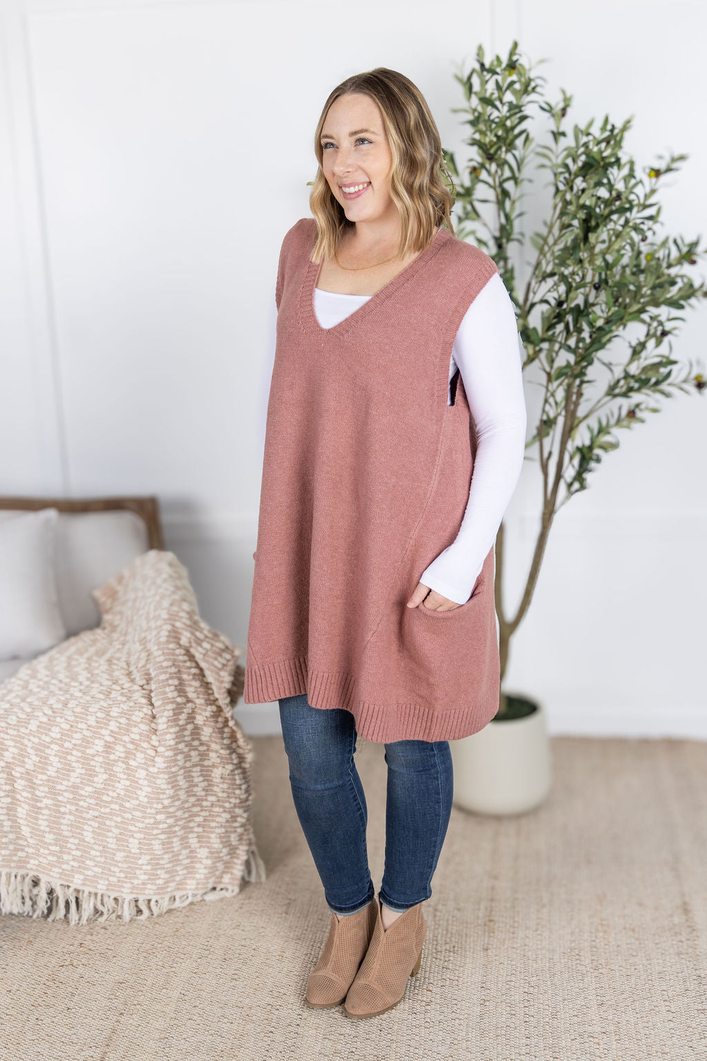 PREBOOK Tunic Sweater Vest - Rose