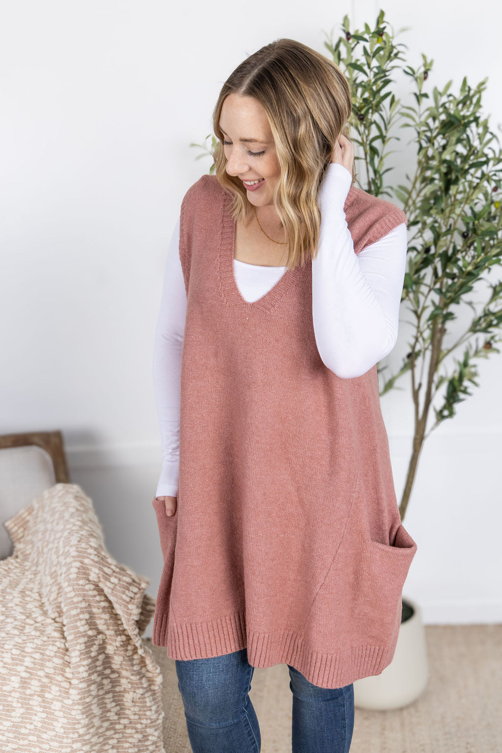 PREBOOK Tunic Sweater Vest - Rose