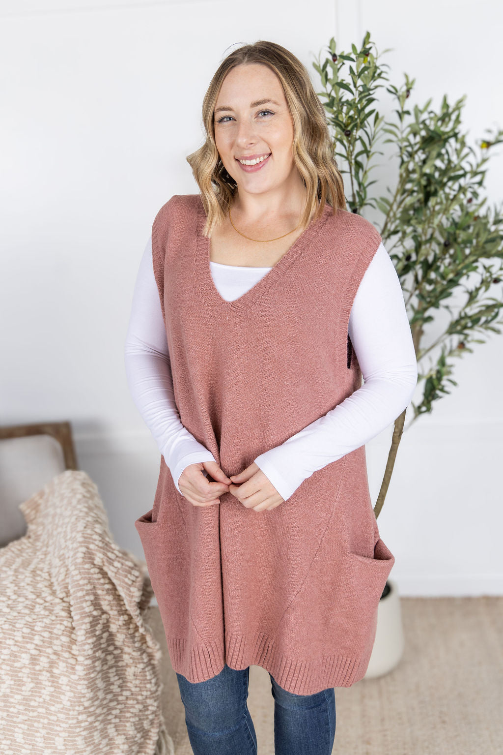 PREBOOK Tunic Sweater Vest - Rose