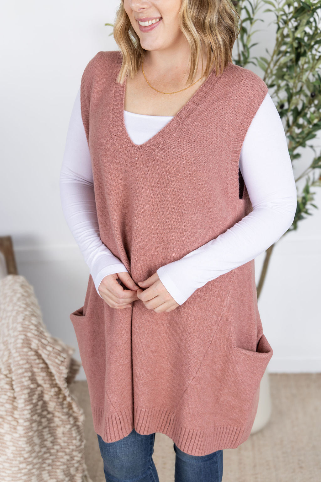 PREBOOK Tunic Sweater Vest - Rose