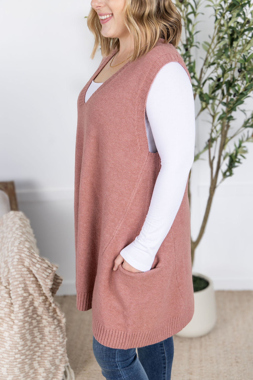 PREBOOK Tunic Sweater Vest - Rose