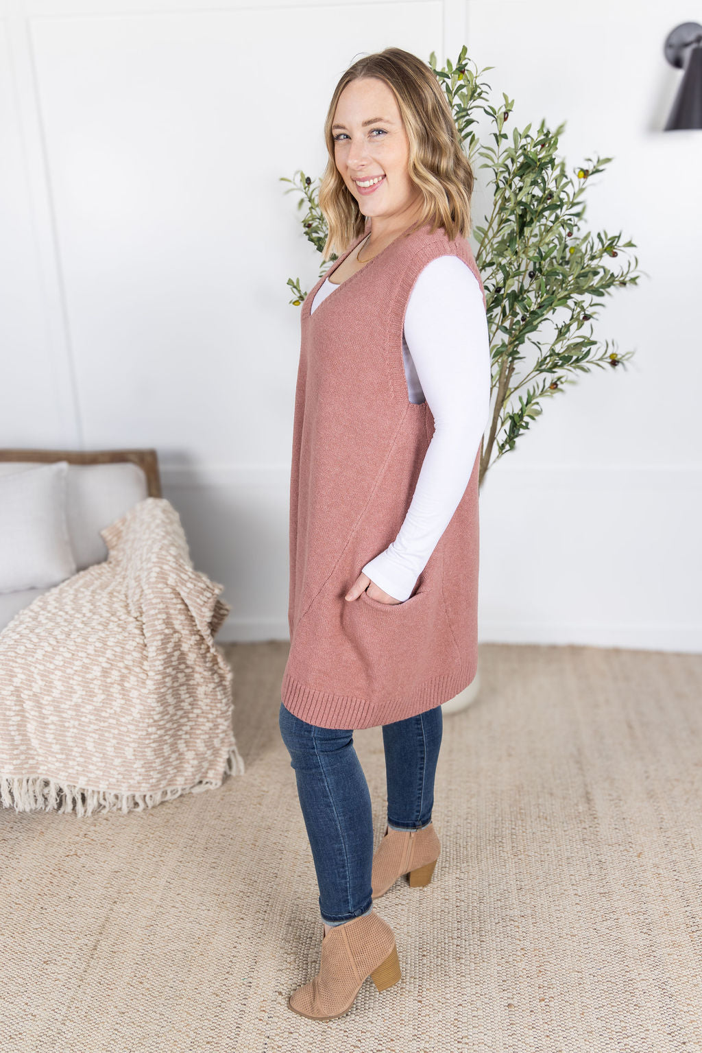 PREBOOK Tunic Sweater Vest - Rose