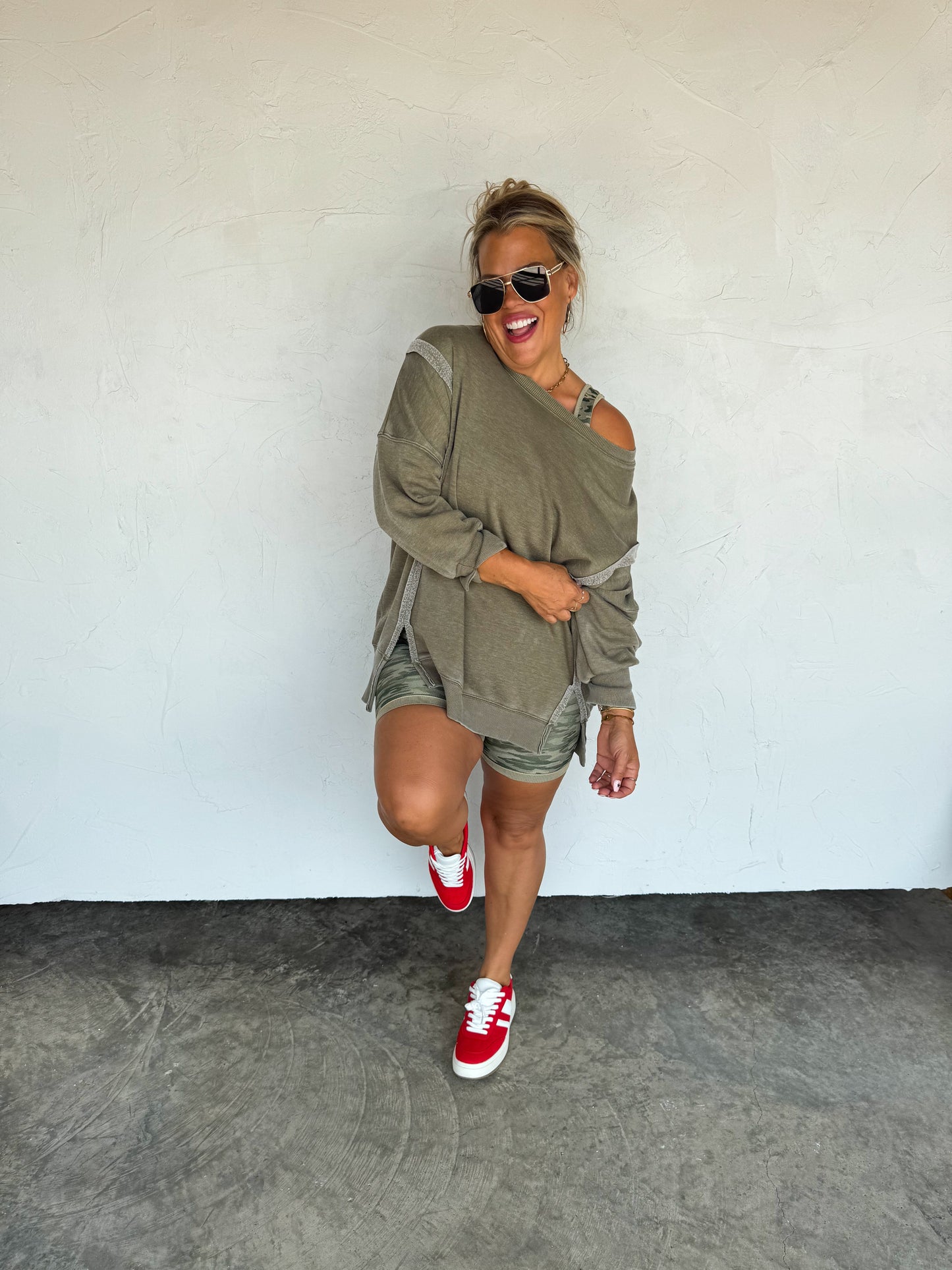 PREORDER- FALL COLORS CLASSIC CREW PULLOVER