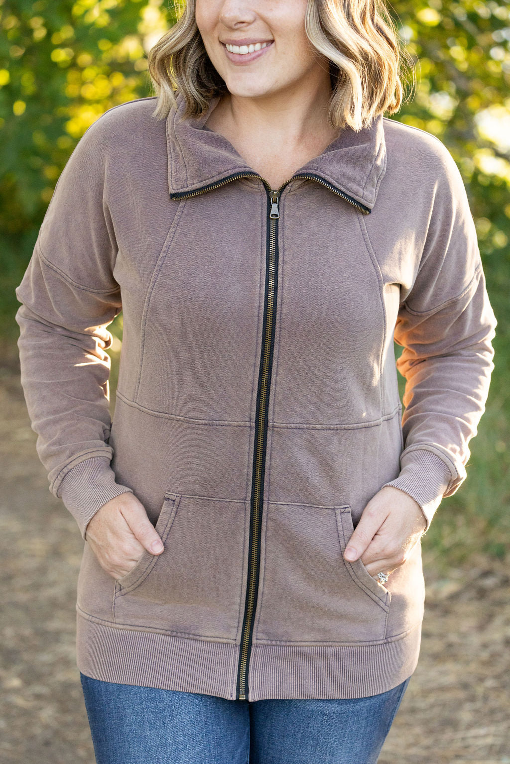 IN STOCK Vintage Wash FullZip - Mocha