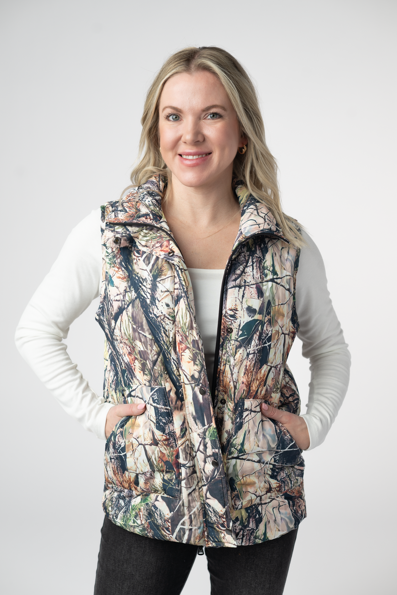 IN STOCK Remy Zip Up Vest - Dark Camo