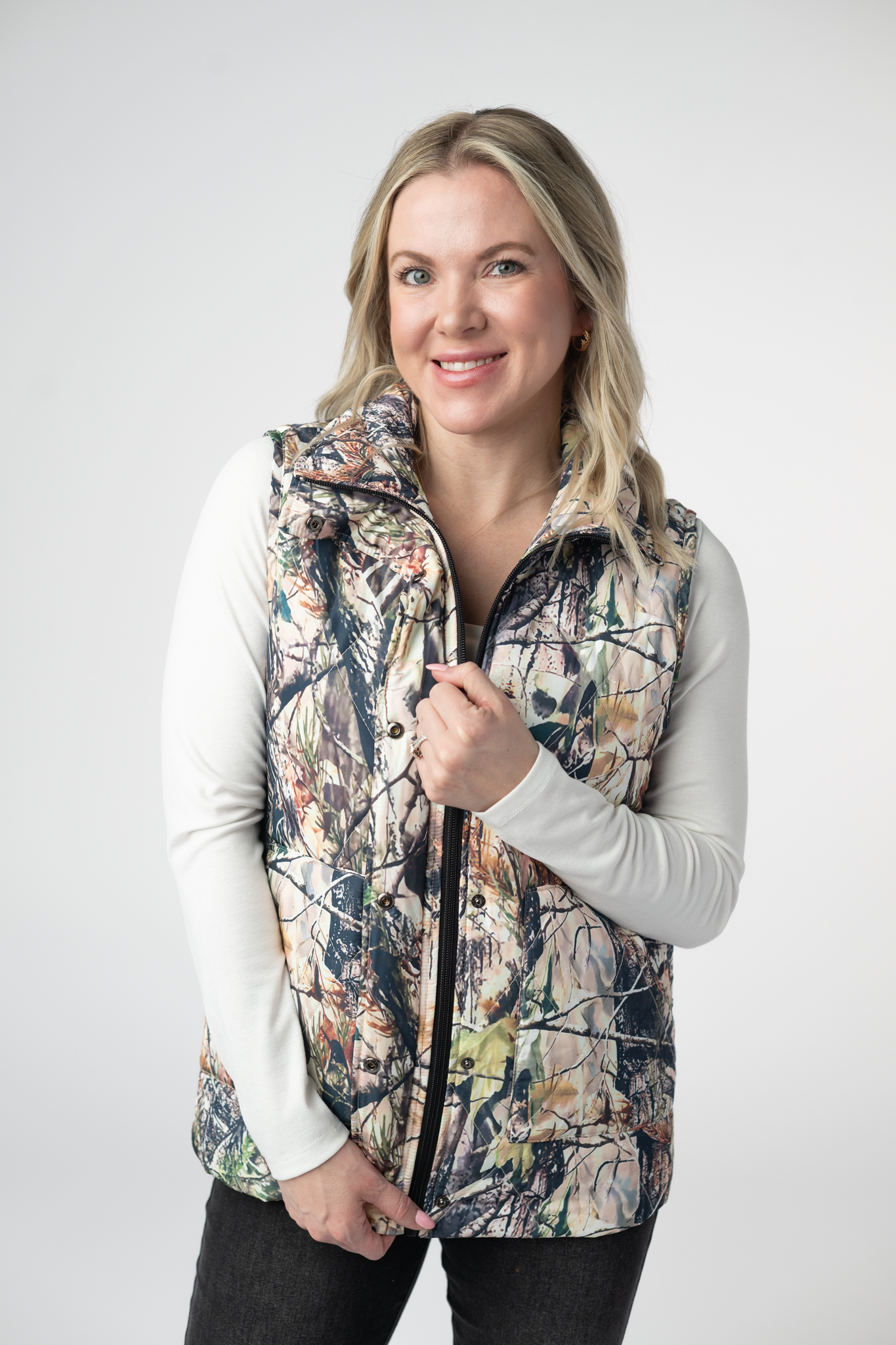 IN STOCK Remy Zip Up Vest - Dark Camo