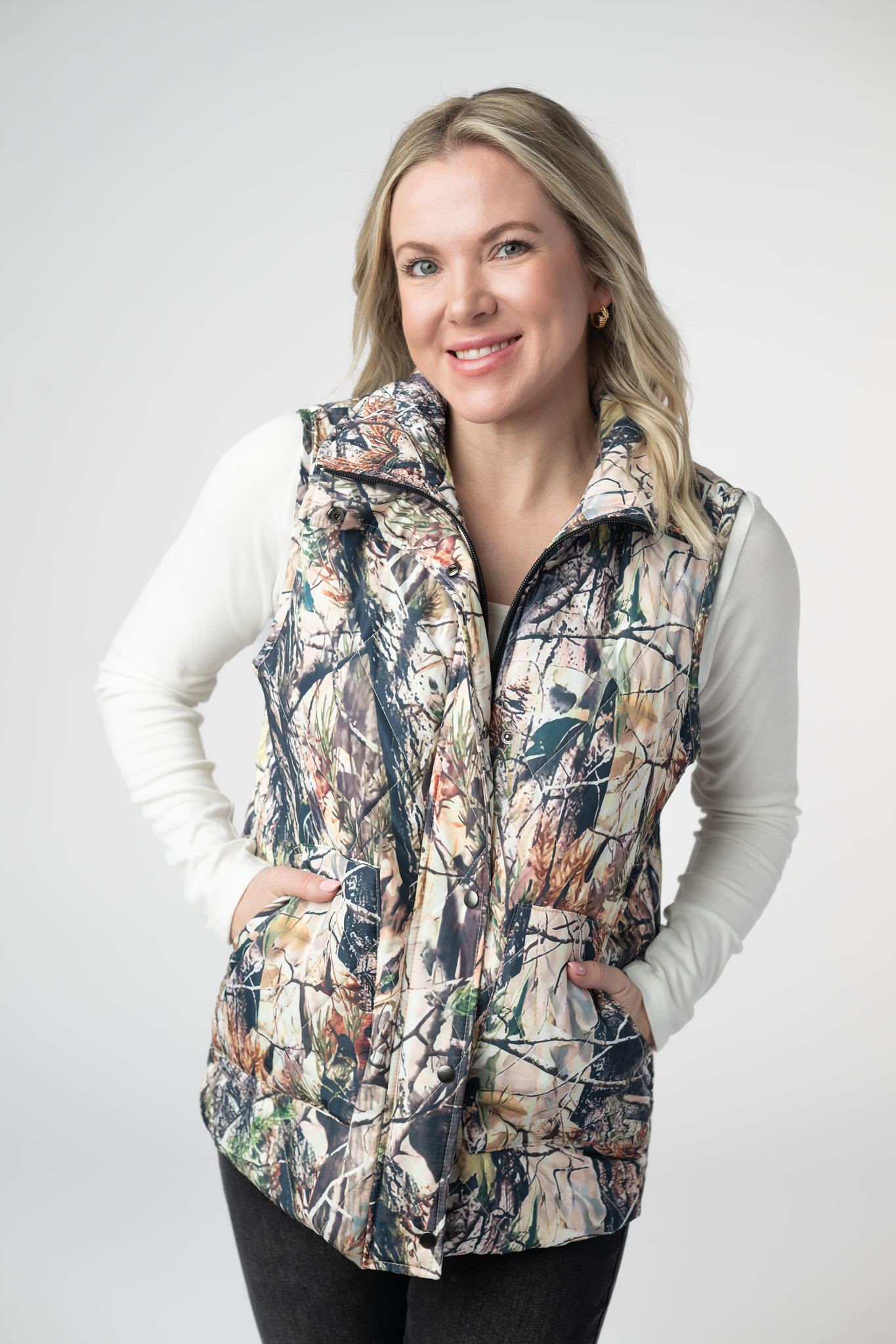 IN STOCK Remy Zip Up Vest - Dark Camo