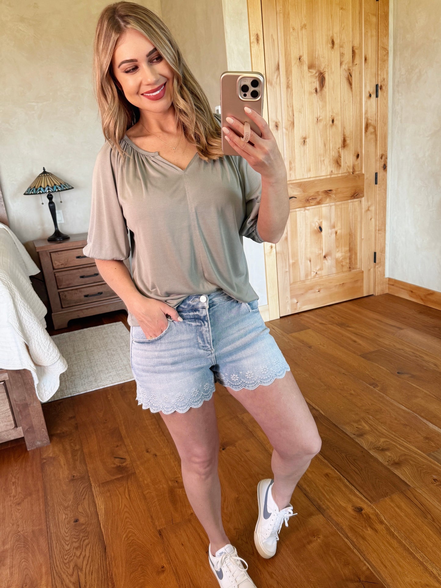Scallop Hem Embroidered Risen Shorts