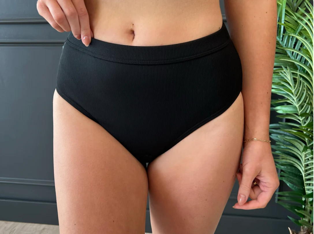 Sipping On Sunshine Mid-Rise Swim Bottoms- Black