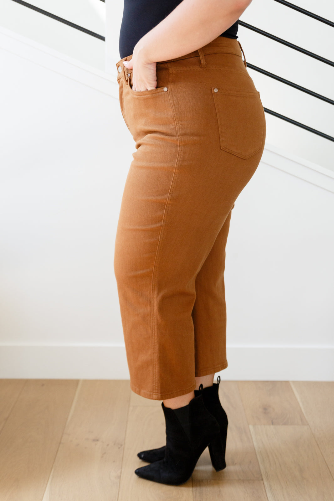 Judy Blue Briar High Rise Judy Blue Tummy Control Wide Leg Crop Jeans in Camel