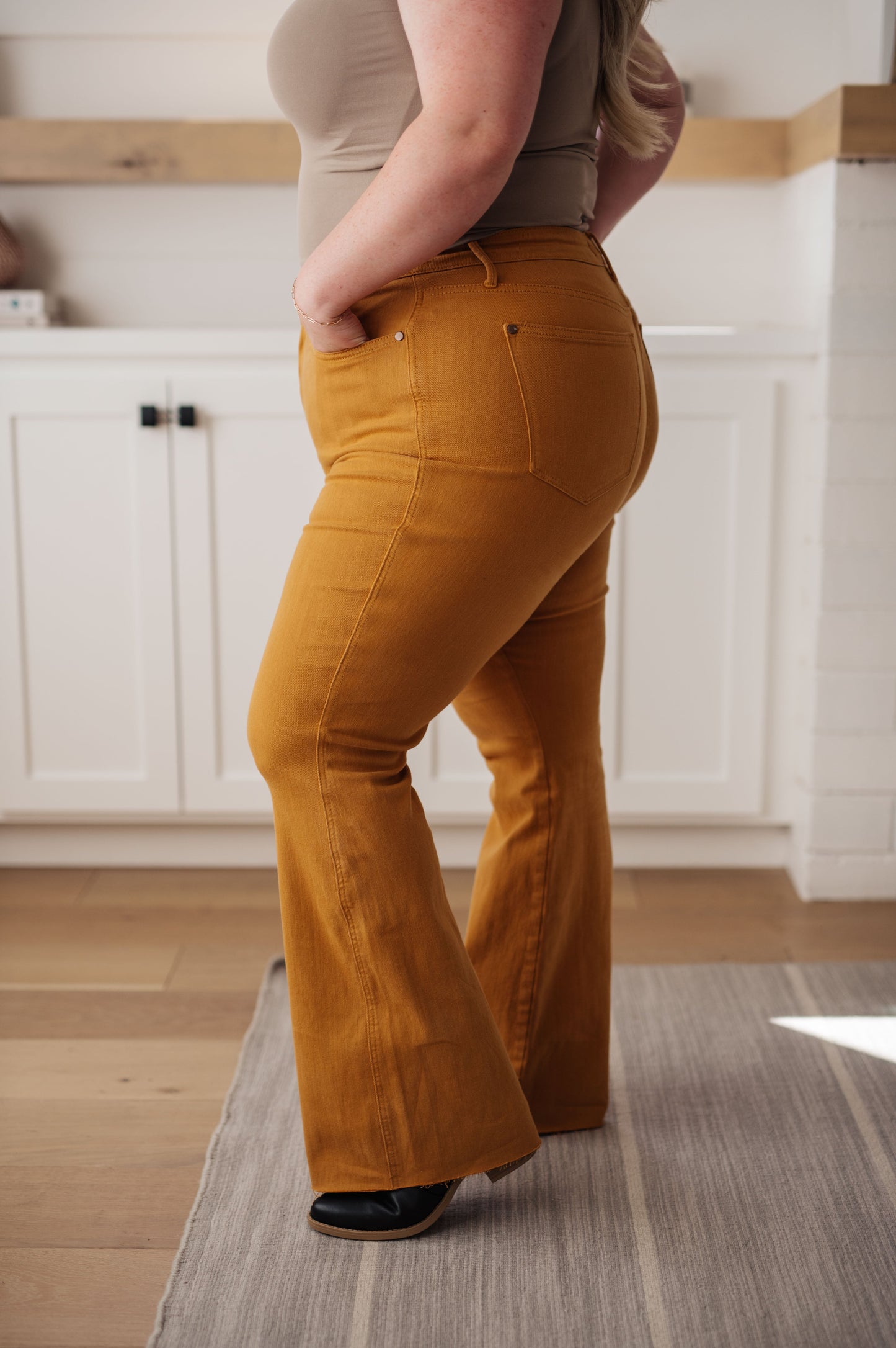 Judy Blue Melinda High Rise Judy Blue Tummy Control Flare Jeans in Marigold