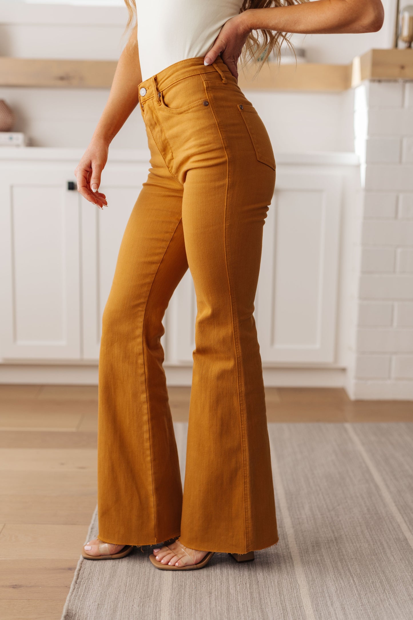 Judy Blue Melinda High Rise Judy Blue Tummy Control Flare Jeans in Marigold