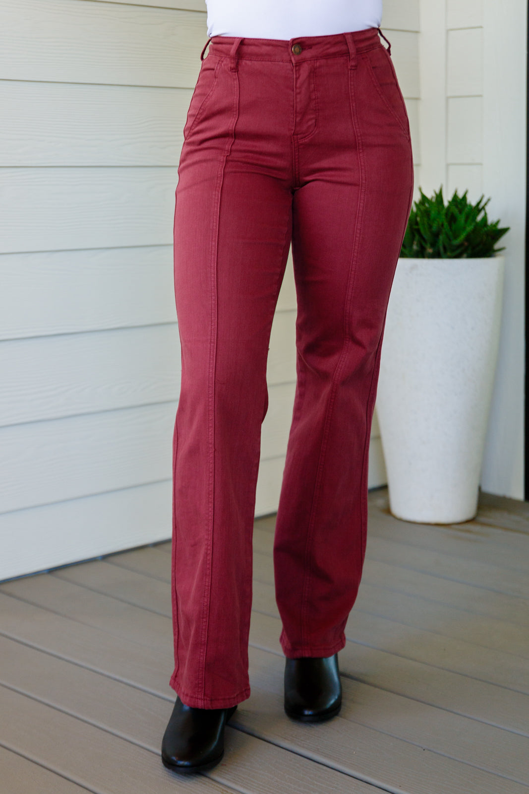 Judy Blue Phoebe High Rise Judy Blue Front Seam Straight Jeans in Burgundy