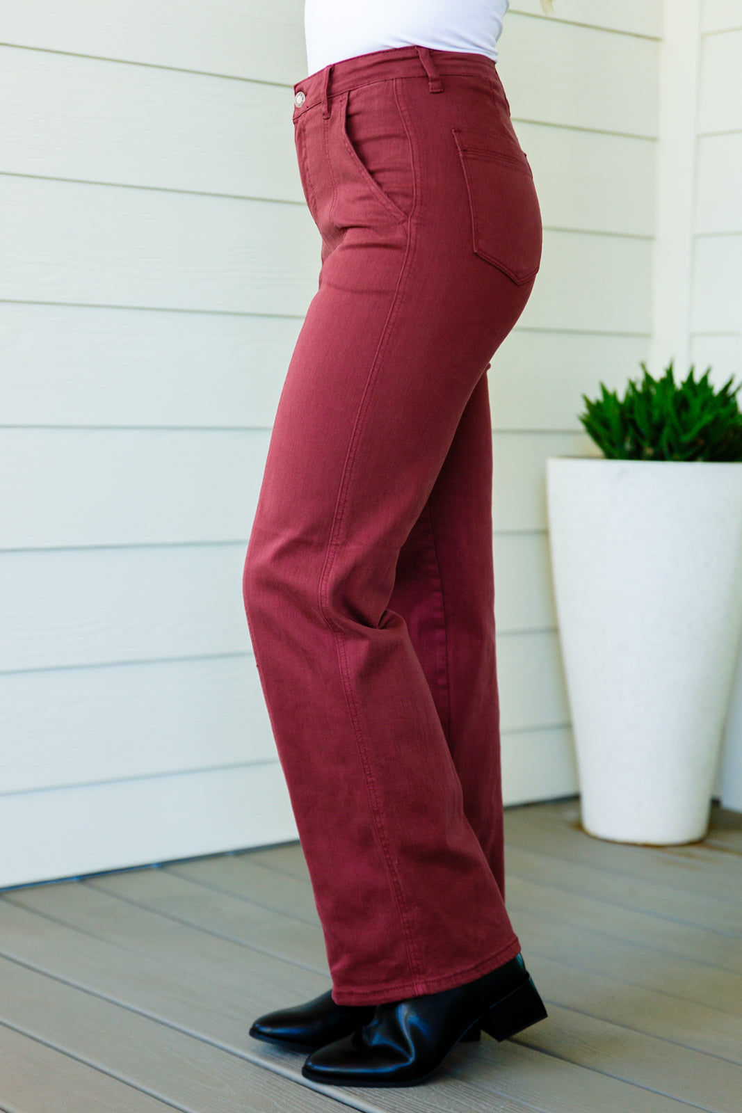 Judy Blue Phoebe High Rise Judy Blue Front Seam Straight Jeans in Burgundy